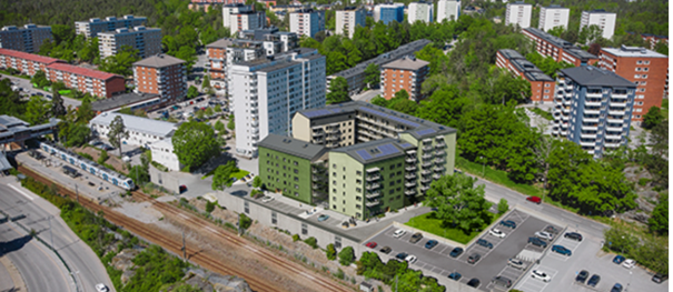 Flygvy över fastigheten Bonden 7 där nya hyresrätter byggs.