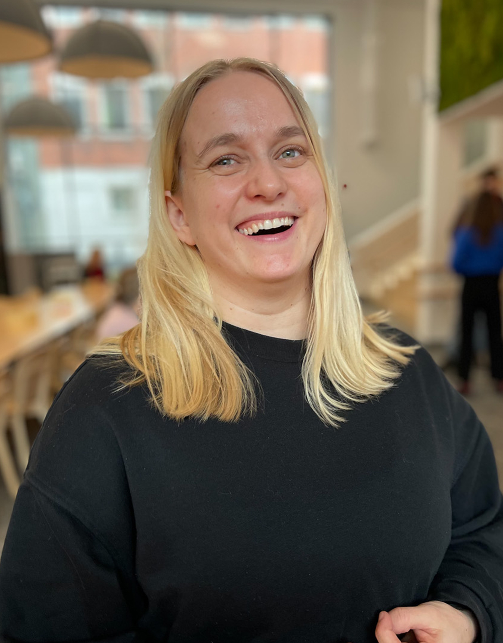 Porträttbild på Anna Eldebrink.