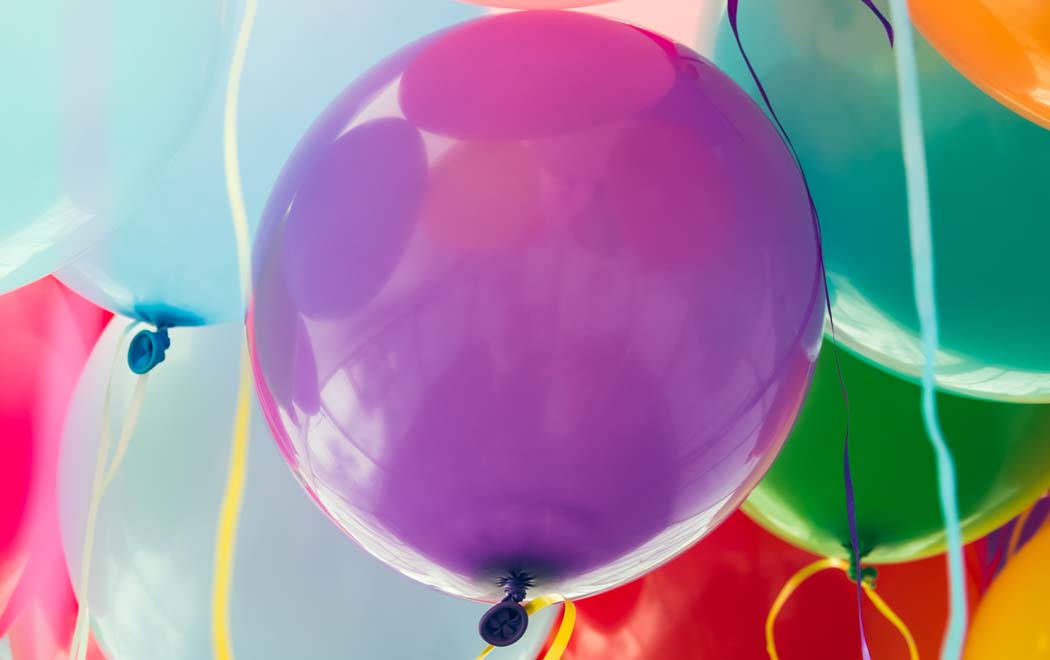 Ballonger i olika färger. Foto från motsphotos.com